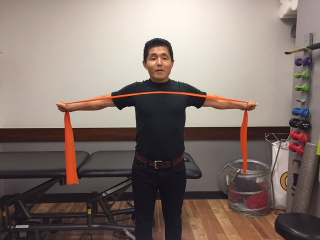 Band Stretch : Starting Position - Dr Ken Nakamura Downtown Toronto Chiropractor | Best Toronto Chiropractor