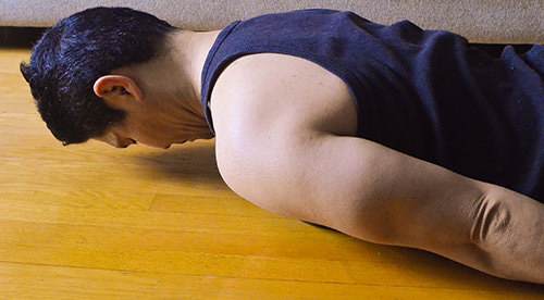 Get Rid Of Your Neck Pain With These Neck Exercises- Toronto Downtown Chiropractor-Deep Neck Flexors